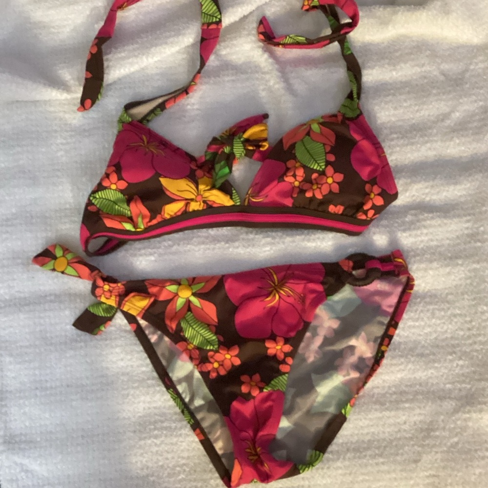 Tropical Floral Personal Identity Bikini Set - EUC and HOT!